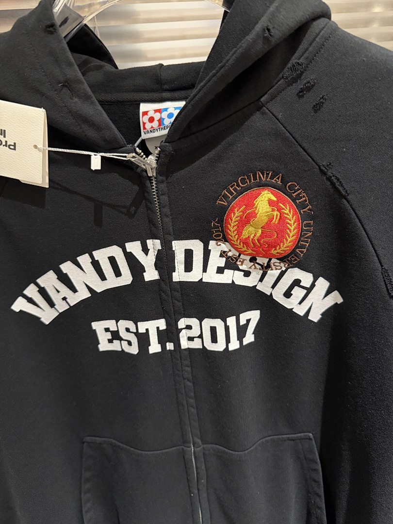 Sweat à capuche zippé co-marqu - Streetwear Brand Slogans avis et prix
